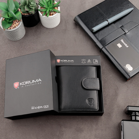 Black Leather RFID Wallet for 11-15 Cards with Coin Pocket and 3 ID Windows - SM-904GBL