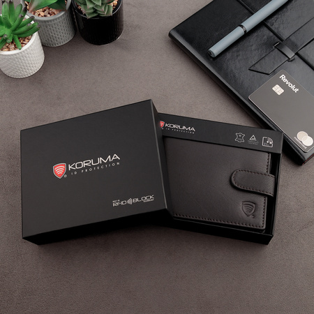4 Card RFID Wallet with Zipped Note Section 