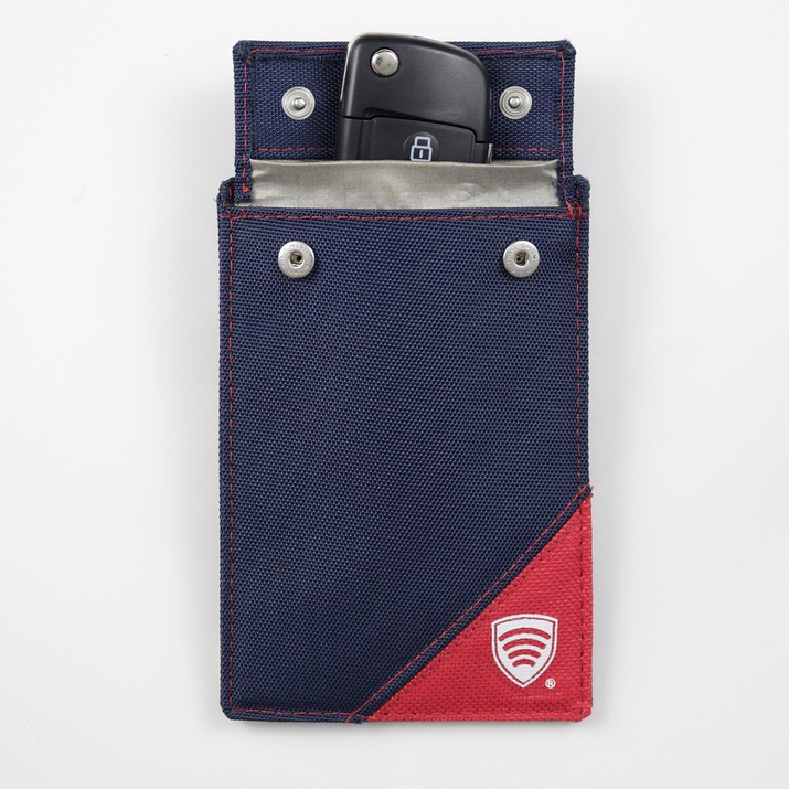 Signal blocker pouch for keyless entry car fob 
