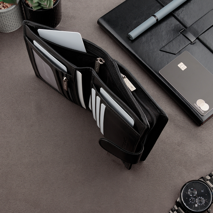 Men's Black Leather Bifold Wallet With Large Zipped Coin Pocket, RFID Blocking, Card & Note Slots